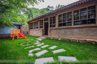 住在长城脚下 看着百里山水画廊 找寻一种久违的 生活味道
